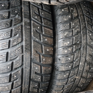 Kumho I'Zen  KW22 235/65R17 