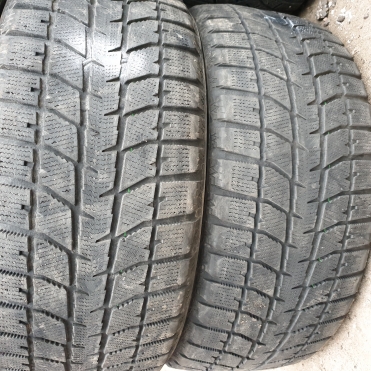 Bridgestone Blizzak WS-70 225/50R17 