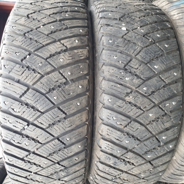 Goodyear UltraGrip Ice Arctic 195/60R15 