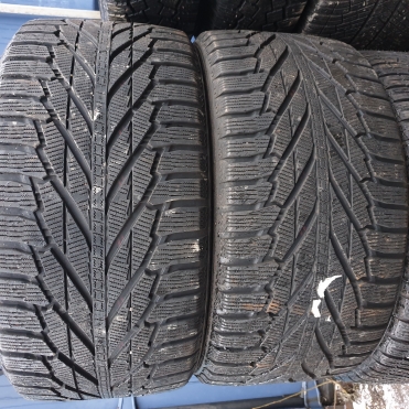 Nokian Hakkapeliitta R2 SUV 295/35R21 