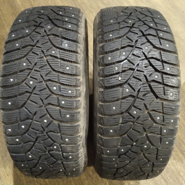 Bridgestone Blizzak Spike-02 SUV 235/55R17 