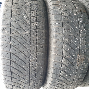 Continental ContiVikingContact 6 215/70R16 