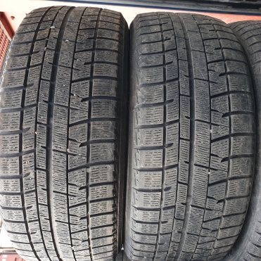 Yokohama Ice Guard IG50 225/50R18 