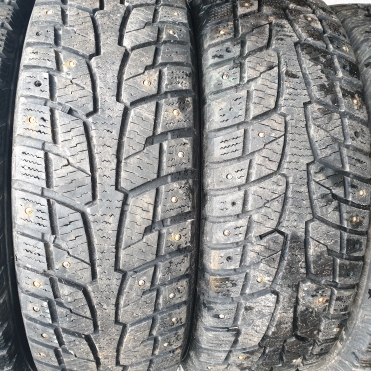 Hankook Winter i*Pike LT RW09 215/65R16 C 