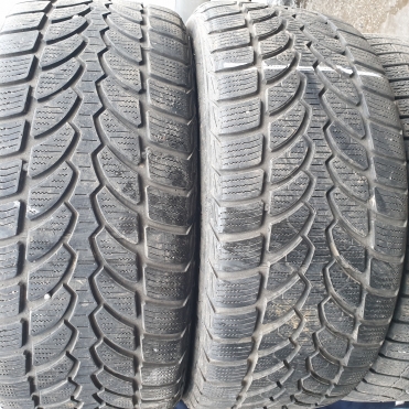 Bridgestone Blizzak LM-32 225/50R17 