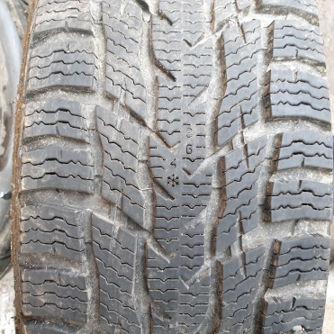 Nokian Hakkapeliitta CR3 215/65R16 C 