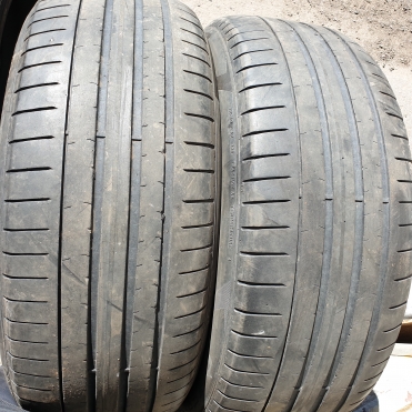 Pirelli P Zero New (Sport) 235/50R19 