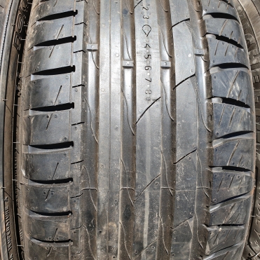 Nokian Hakka V 225/45R17 