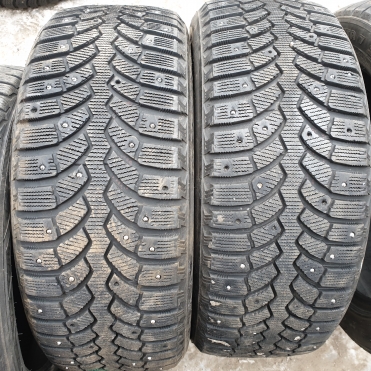 Bridgestone Blizzak Spike-01 205/50R17 