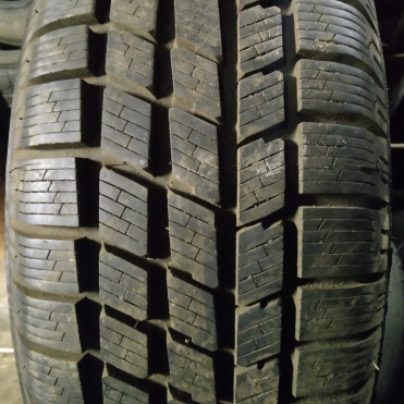 Pirelli Winter 210 Snow Sport 205/60R16 