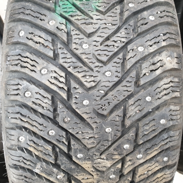 Nokian Hakkapeliitta 8 225/40R18 