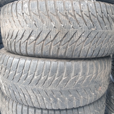 Goodyear Ultra Grip 8 205/55R16 