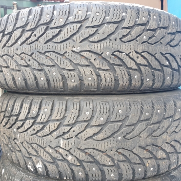 Nokian Hakkapeliitta 9 SUV 215/70R16 