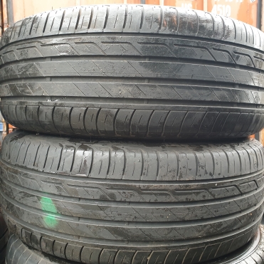 Bridgestone DriveGuard Runflat 215/55R17 