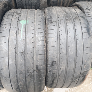 Yokohama Advan Sport V105 295/35R21 