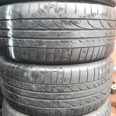 Bridgestone Potenza RE050A 215/50R17 