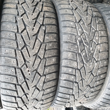 Nokian Hakkapeliitta 7 215/60R16 