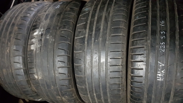 Nokian Hakka V 225/55R16 