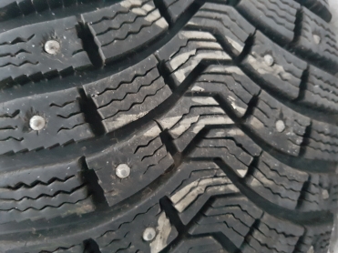 Michelin X-Ice North XIN2 215/55R16 