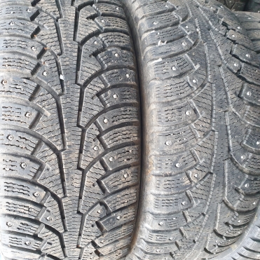 Nokian Hakkapeliitta 5 215/65R16 