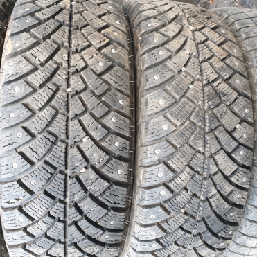 BFGoodrich G-Force Stud 195/65R15 