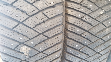 Goodyear UltraGrip Ice Arctic 205/55R16 