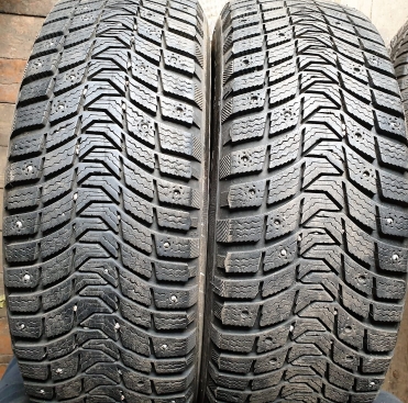 Michelin X-Ice North XIN3 215/65R16 