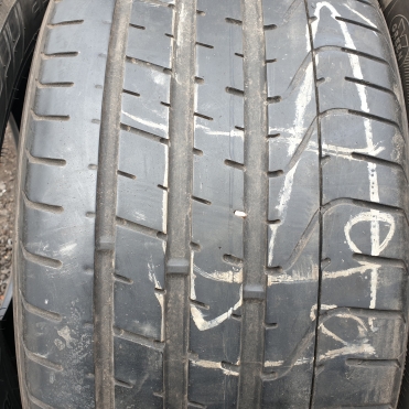 Pirelli P Zero 265/35R20 