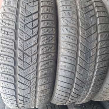 Pirelli Winter Sottozero 3 235/60R18 