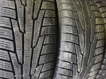 Nokian Hakkapeliitta R 215/65R16 