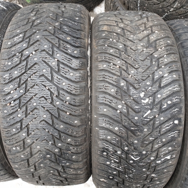 Nokian Hakkapeliitta 8 235/55R17 