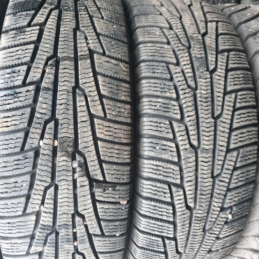 Nokian Hakkapeliitta R 215/60R17 