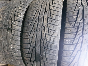 Nokian Hakkapeliitta R 215/55R16 