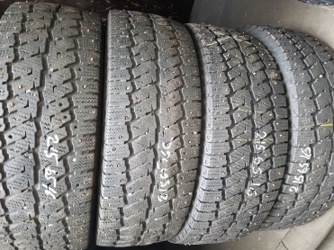 Continental VancoIceContact 215/65R16 C 