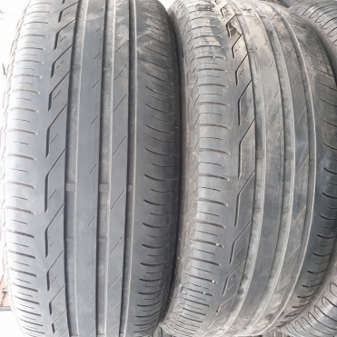 Bridgestone Turanza T001 215/55R17 