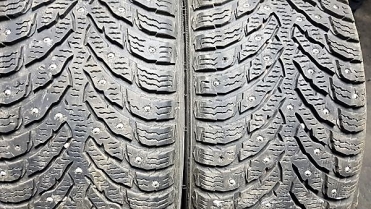 Nokian Hakkapeliitta 9 215/60R16 