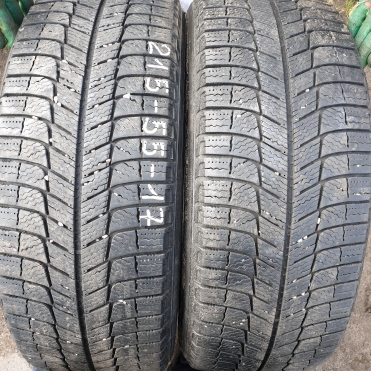 Michelin X-Ice Xi3 215/55R17 