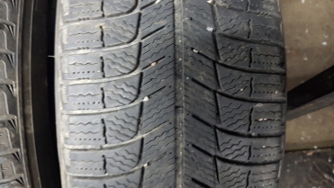 Michelin X-Ice 215/60R17 