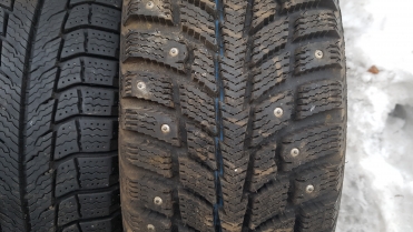 Nokian Hakkapeliitta 2 205/60R15 