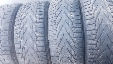 Nokian Hakkapeliitta R2 SUV 265/65R17 