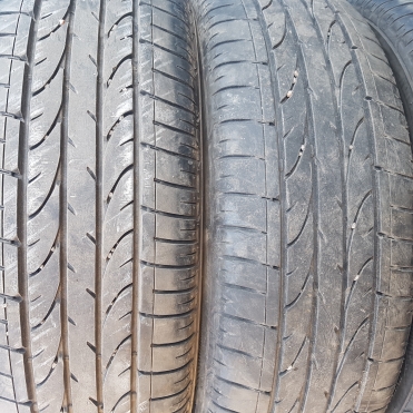 Bridgestone Dueler H/P Sport 215/60R17 