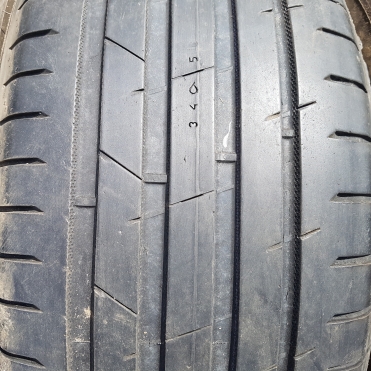 Nokian Hakka Black 2 235/55R17 