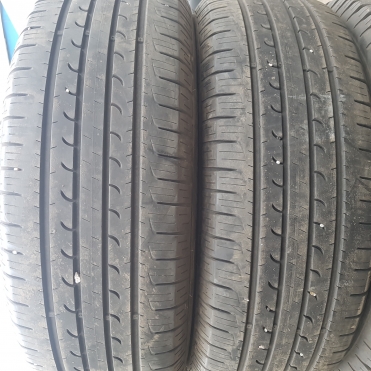 Goodyear EfficientGrip SUV 215/60R17 