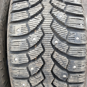 Bridgestone Blizzak Spike-01 195/60R15 