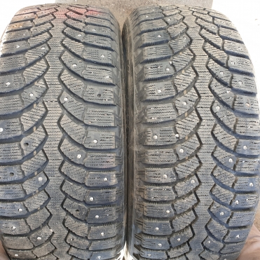 Bridgestone Blizzak Spike-01 205/55R16 