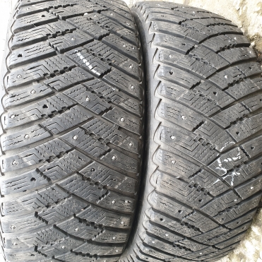 Goodyear UltraGrip Ice Arctic 225/55R17 