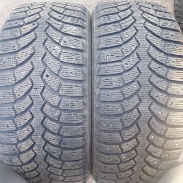 Bridgestone Blizzak Spike-01 235/65R17 